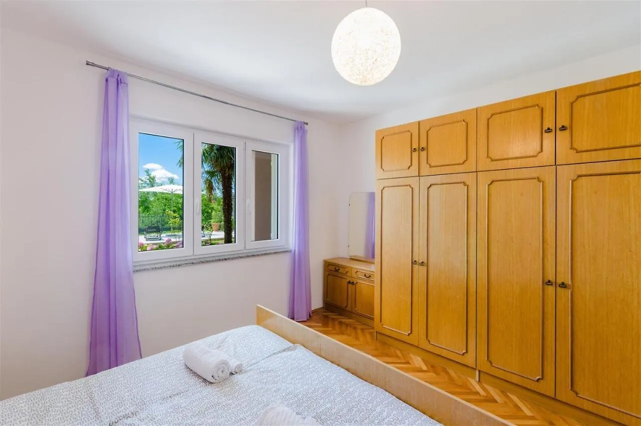 Apartments Rajna Crikvenica