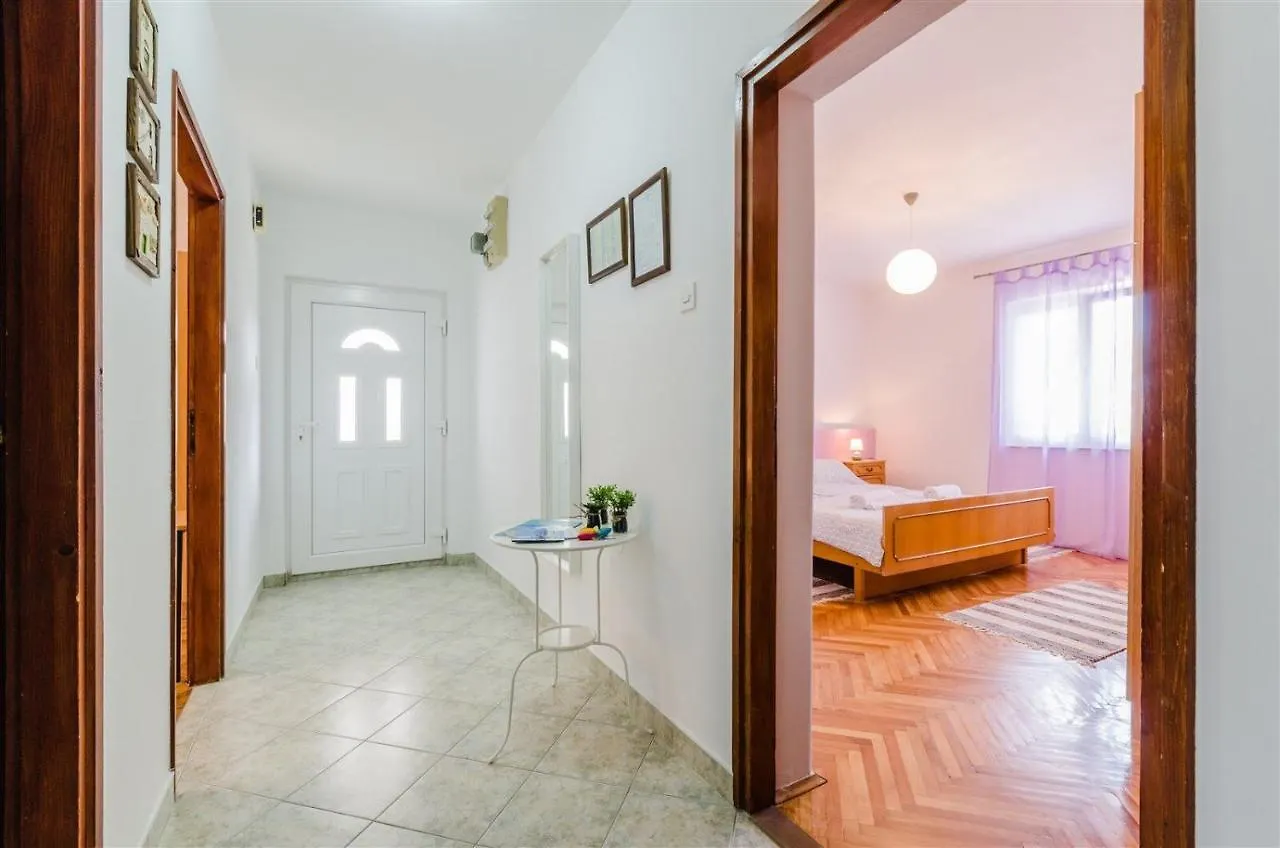 Apartments Rajna Crikvenica 0*,  Croatia