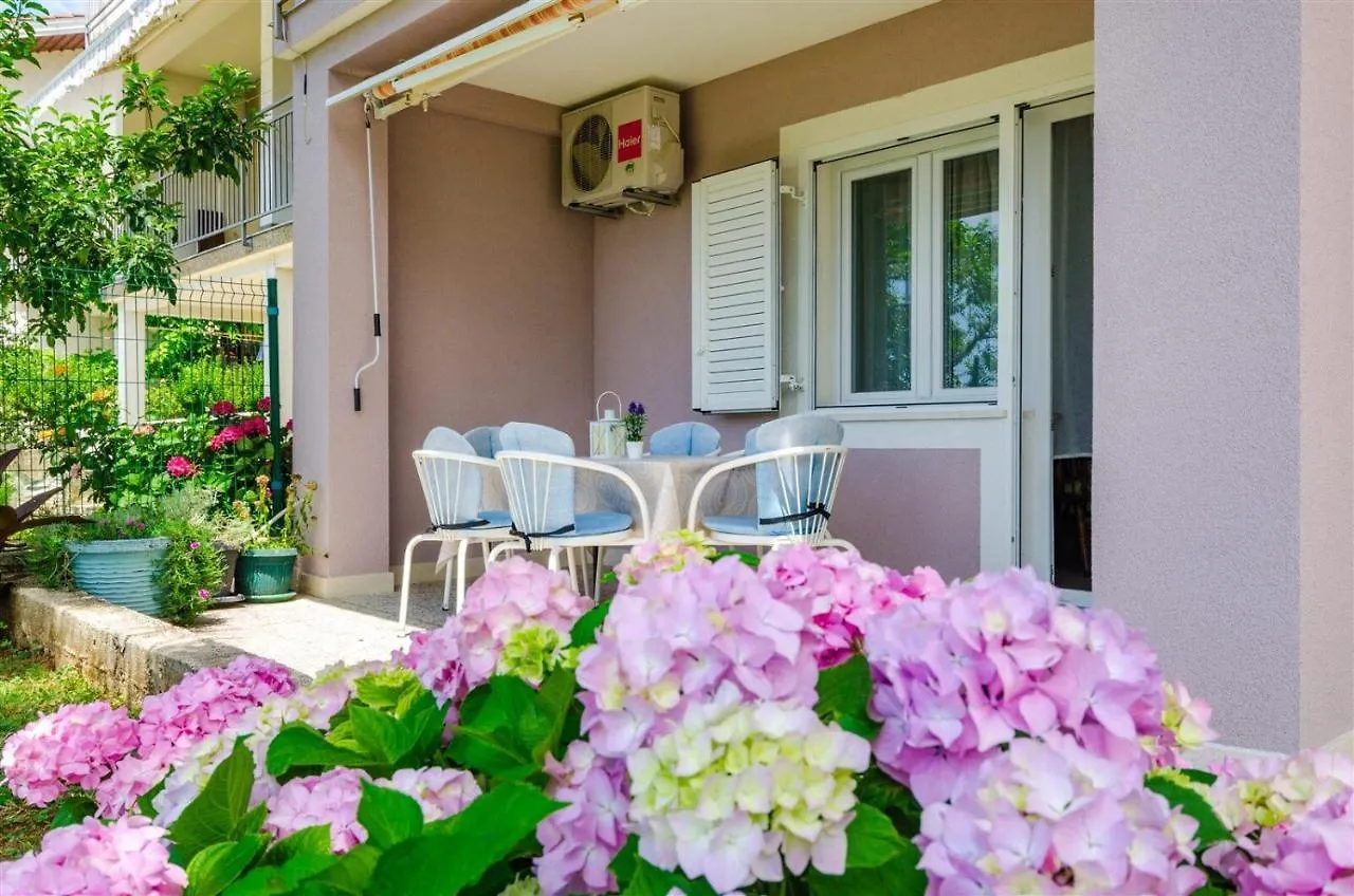 Apartments Rajna Crikvenica